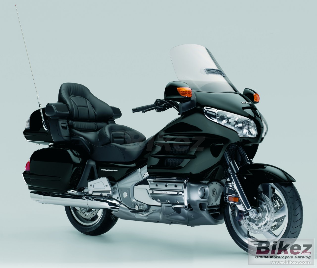Big Honda gold wing premium audio picture and wallpaper from Bikez.com